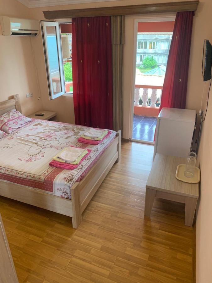 Guest House Rusalka 科布列季 外观 照片