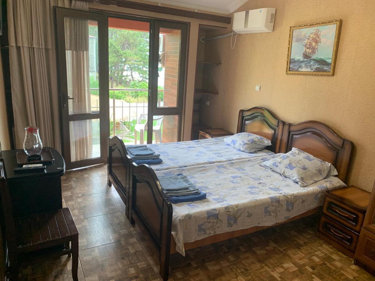 Guest House Rusalka 科布列季 外观 照片